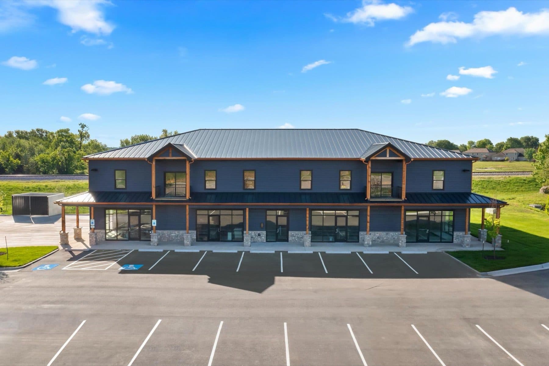 Wildcat Plaza, De Soto · retail front