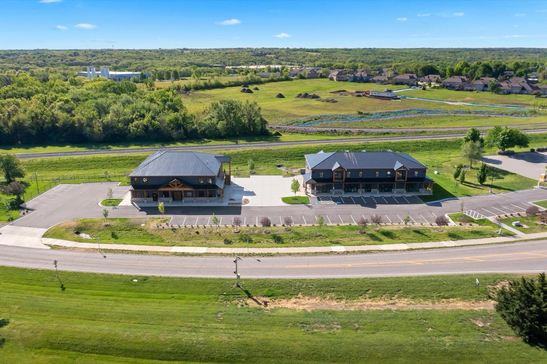 Wildcat Plaza, De Soto · roadside view