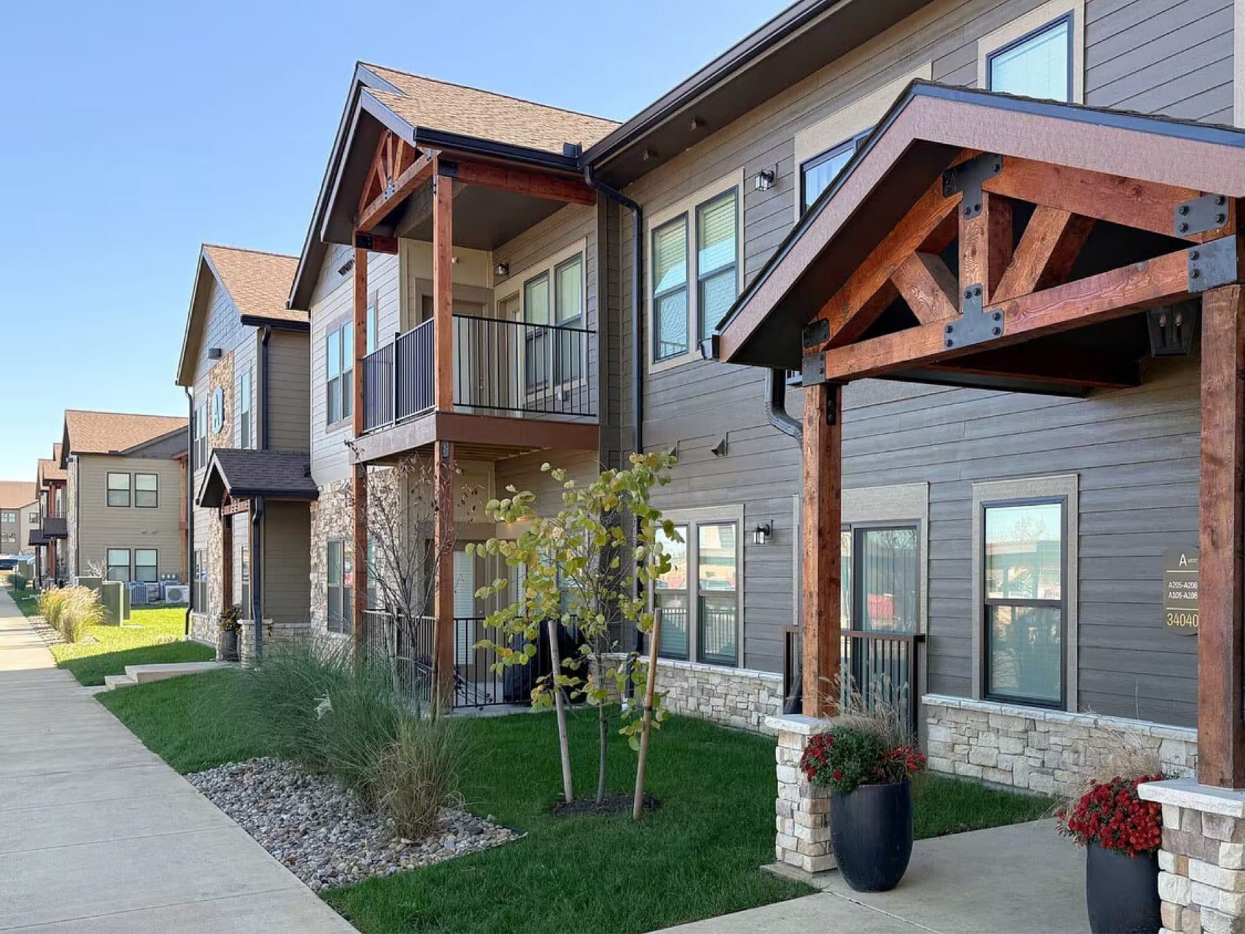 The Residences at Lexington, De Soto · entrance detail