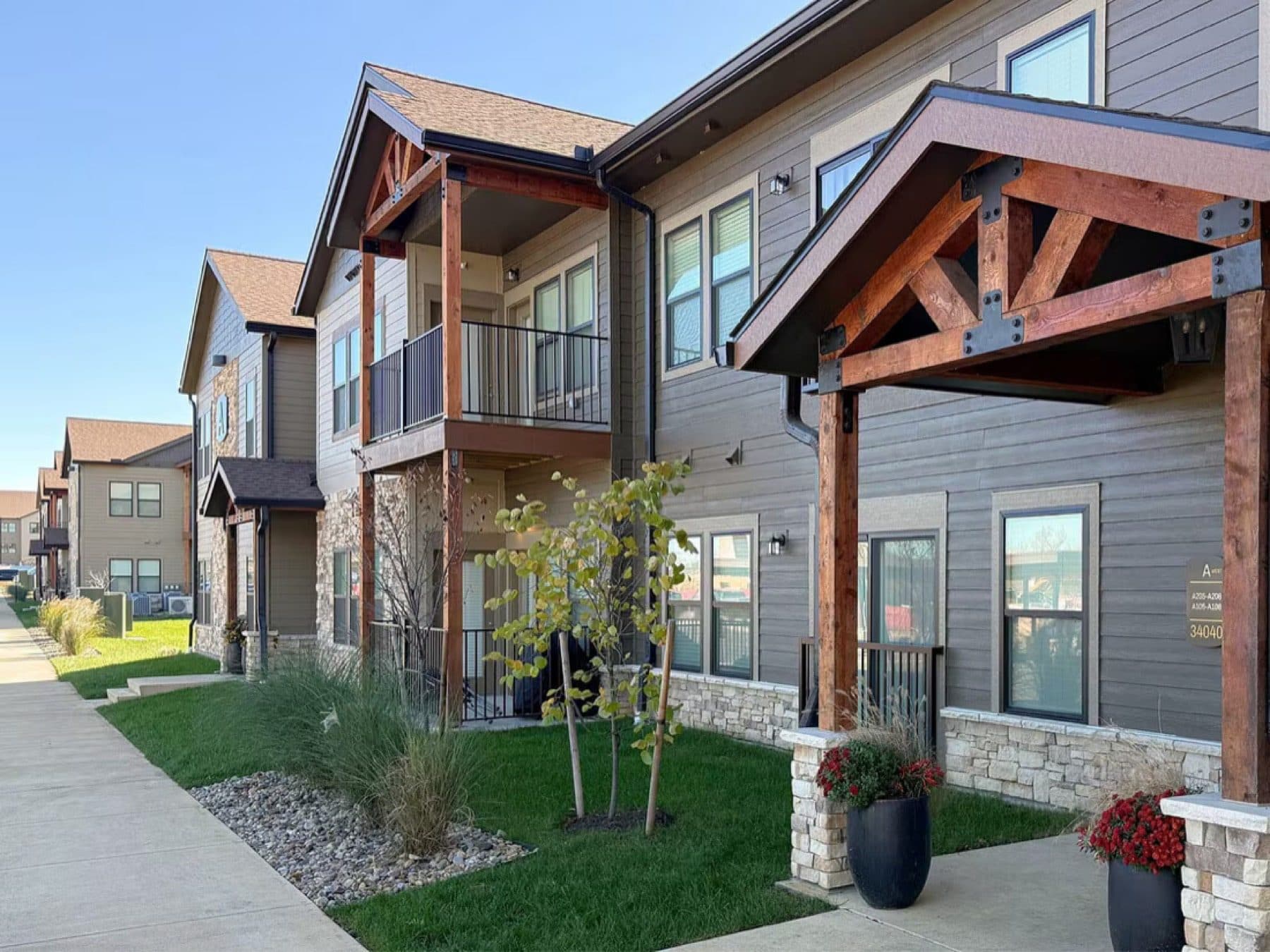 The Residences at Lexington, De Soto · timber entrance